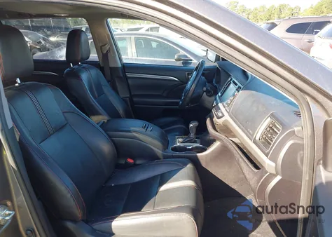 2019 Toyota Highlander Se from USA, damaged, VIN 5TDJZRFH8KS617805